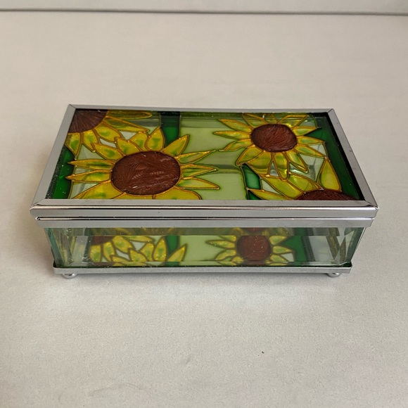 Glass and Mirror Sunflower Trinket Box - Picture 3 of 12
